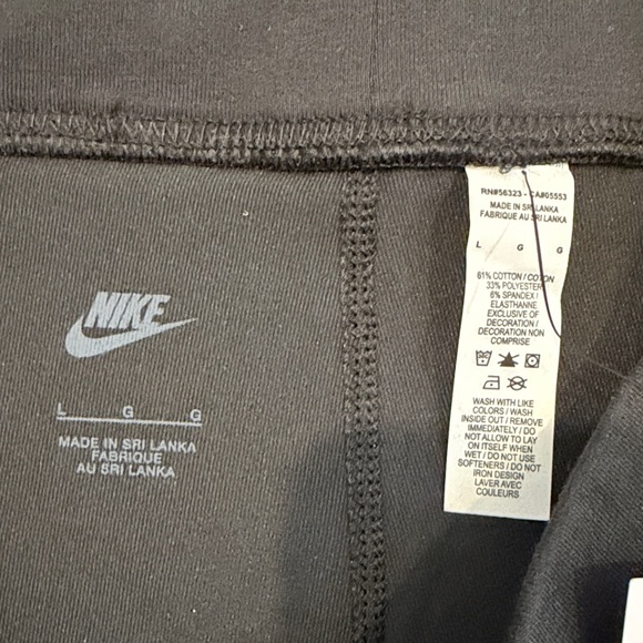 NWT Women’s Nike Bike Shorts - Picture 4 of 6